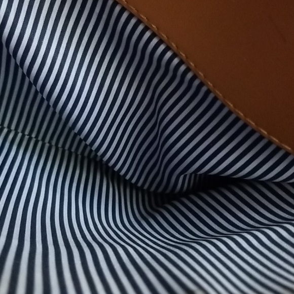 Crown & Ivy purse - Picture 4 of 4